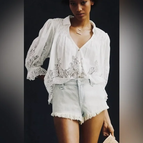 Anthropologie - Pilcro Distressed Denim Shortie Shorts in Light Wash size 32 - Picture 4 of 16